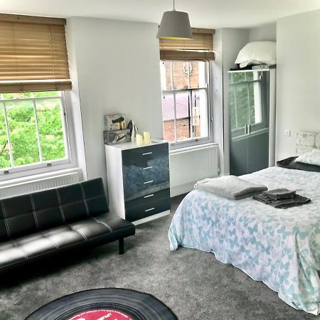 Camden Large 2 Bedroom Flat Guest House London Exterior foto